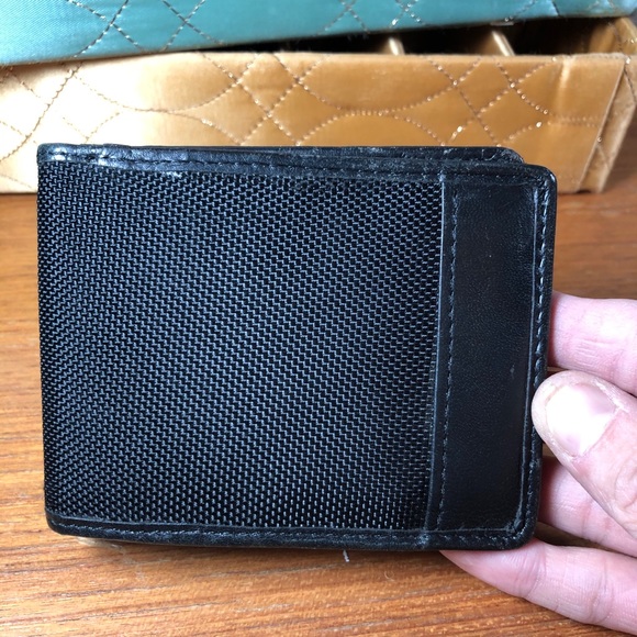 REI RFID Bi-fold Ballit Leather Trim Wallet Black - Picture 5 of 8